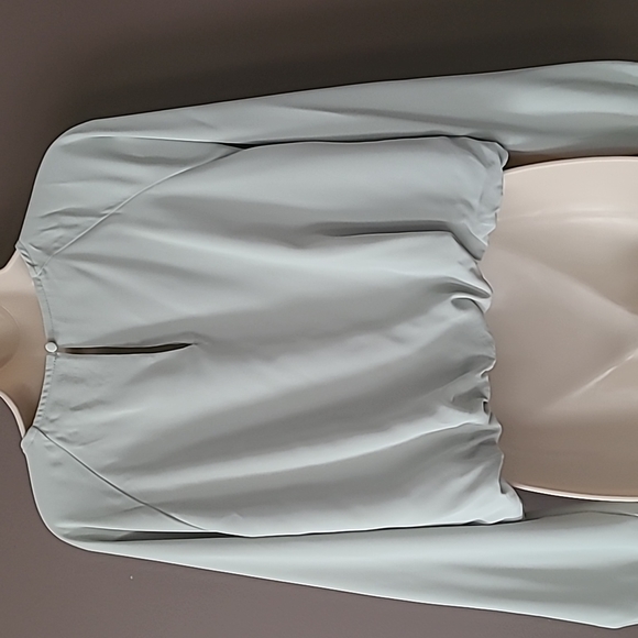 COPY - H&M Women's top - Picture 2 of 3